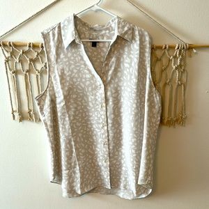 Ann Taylor sleeveless collared shirt